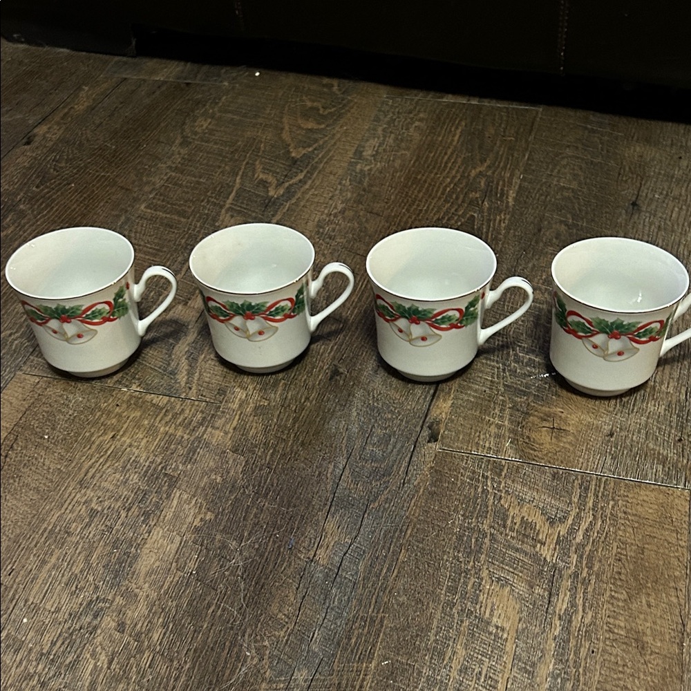 Sango Holiday Mugs - Green and Red Ribbon Design 8401‎ Tea Cup Set of 4